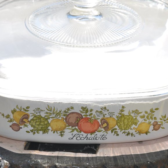 Corningware Casserole w/Lid A-8-B 1.4 Liter - Picture 2 of 3